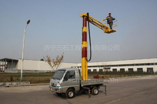 點擊查看詳細信息<br>標題：小型高空作業車 閱讀次數：2185